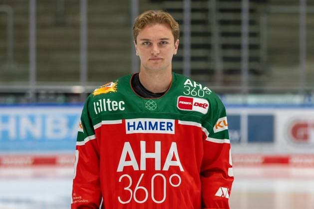 Justin Volek 9 (Augsburger Panther), Mannschafts und Portraitbilder, Augsburger Panther, Saison 2024 2025, Eishockey, Penny-DEL, 12.08.2024 Augsburg Bayern Deutschland