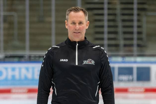 Chef-Trainer Ted Dent (Augsburger Panther), Mannschafts und Portraitbilder, Augsburger Panther, Saison 2024 2025, Eishockey, Penny-DEL, 12.08.2024 Augsburg Bayern Deutschland