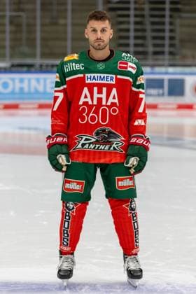 Luca Tosto 77 (Augsburger Panther), Mannschafts und Portraitbilder, Augsburger Panther, Saison 2024 2025, Eishockey, Penny-DEL, 12.08.2024 Augsburg Bayern Deutschland
