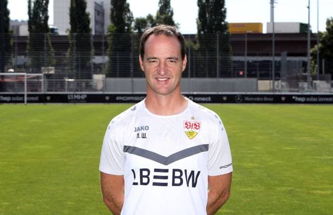 Stuttgart , Fototermin , Nico Willig (Trainer) ; VfB Stuttgart U19; DFB-Nachwuchsliga; Porträttermin 2024 2025