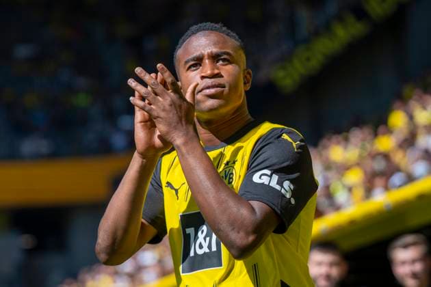 10.08.2024: Fußball: Saisoneröffnung und Testspiel Borussia Dortmund - Aston Villa im Signal-Iduna-Park. Dortmunds Youssoufa Moukoko betritt das Stadion. Copyright: xDavidxInderliedx