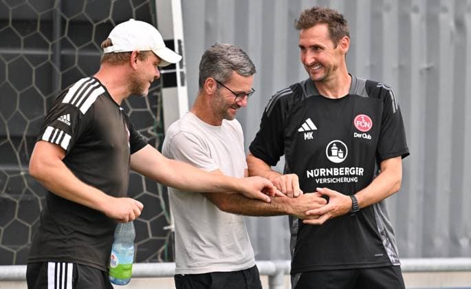 13.08.2024 - Fussball - 2. Fussball - Bundesliga - Saison 2024 2025 - 1. FC Nürnberg Nuernberg FCN ( Club ) - Training - Sportfoto Zink - xwoxzix - Andreas Andy Wolf (1. FC Nürnberg FCN ) Michael Wiesinger (Leiter Nachwuchsleistungszentrum 1. FC Nürnberg FCN ) Miroslav Klose ( Trainer 1. FC Nürnberg FCN )