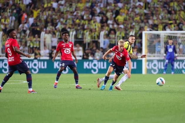 Fenerbahce Lille PHOTOPQR VOIX DU NORD FLORENT MOREAU ; 13 08 2024 ; Istanbul (Turquie), stade Sukru Saracoglu, le 13 08 2024. Troisieme tour preliminaire retour de Ligue des Champions. Fenerbahce affronte le LOSC. PHOTO FLORENT MOREAU LA VOIX DU NORD ISTANBUL France  Copyright: xPHOTOPQR VOIXxDUxNORD MAXPPPxFLORENTxMOREAUx 20240813VDN7630 20240813VDN7630
