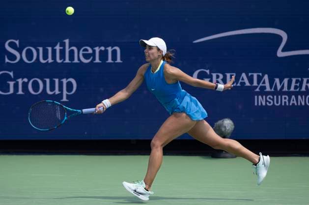 August 13, 2024, Mason, Oh, USA: 2024 Cincinnati Open Tennis, 2024 08 13 - Viktoria Tomova hits a ball against opponent Karolina Pliskova. ZUMAPress Mason USA - ZUMAn24_ 20240813_zaf_n24_012 Copyright: xWallyxNellx
