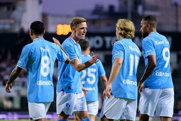 240813 Soren Rieks and Sebastian Nanasi of Malmö FF celebrates after 0-1 during the UEFA Champions League football match between PAOK and Malmö FF on August 13, 2024 in Thessaloniki. Photo: Mathilda Ahlberg BILDBYRAN kod MA MA0703 fotboll football soccer fotball champions league paok malmö ff bbeng jubel Copyright: MATHILDAxAHLBERG BB240813MA025