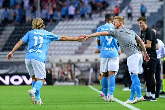 240813 Sebastian Nanasi of Malmö FF and Anders Christiansen celebrates after 0-1 during the UEFA Champions League football match between PAOK and Malmö FF on August 13, 2024 in Thessaloniki. Photo: Mathilda Ahlberg BILDBYRAN kod MA MA0703 fotboll football soccer fotball champions league paok malmö ff bbeng jubel Copyright: MATHILDAxAHLBERG BB240813MA026