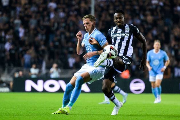 240813 Soren Rieks of Malmö FF and Abdul Rahman Baba of PAOK during the UEFA Champions League football match between PAOK and Malmö FF on August 13, 2024 in Thessaloniki. Photo: Mathilda Ahlberg BILDBYRAN kod MA MA0703 fotboll football soccer fotball champions league paok malmö ff bbeng Copyright: MATHILDAxAHLBERG BB240813MA047