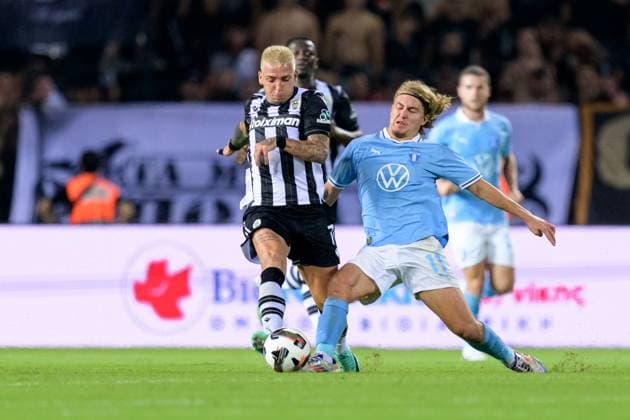 240813 Taison of PAOK and Sebastian Nanasi of Malmö FF during the UEFA Champions League football match between PAOK and Malmö FF on August 13, 2024 in Thessaloniki. Photo: Mathilda Ahlberg BILDBYRAN kod MA MA0703 fotboll football soccer fotball champions league paok malmö ff bbeng Copyright: MATHILDAxAHLBERG BB240813MA052