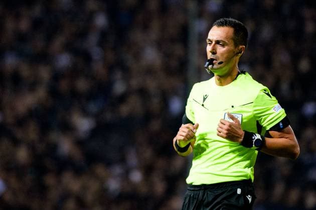 240813 Referee Marco Di Bello during the UEFA Champions League football match between PAOK and Malmö FF on August 13, 2024 in Thessaloniki. Photo: Mathilda Ahlberg BILDBYRAN kod MA MA0703 fotboll football soccer fotball champions league paok malmö ff bbeng Copyright: MATHILDAxAHLBERG BB240813MA063