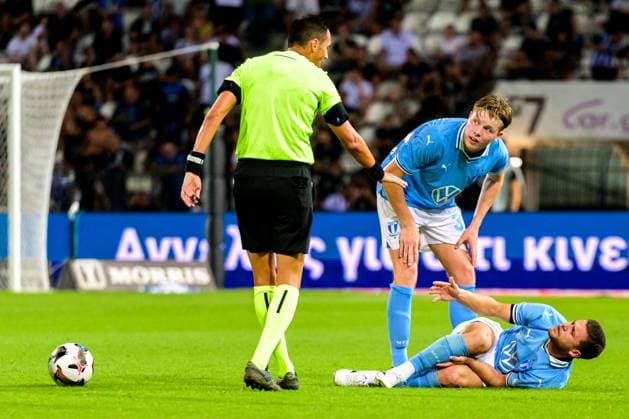 240813 Nils Zätterström and Gabriel Busanello of Malmö FF during the UEFA Champions League football match between PAOK and Malmö FF on August 13, 2024 in Thessaloniki. Photo: Mathilda Ahlberg BILDBYRAN kod MA MA0703 fotboll football soccer fotball champions league paok malmö ff bbeng Copyright: MATHILDAxAHLBERG BB240813MA125