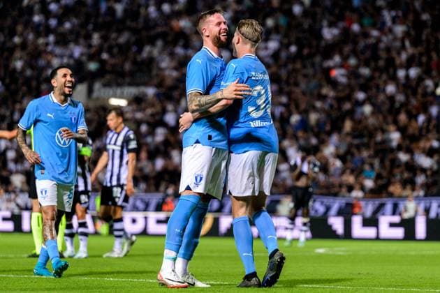 240813 Pontus Jansson and Nils Zätterström of Malmö FF celebrate during the UEFA Champions League football match between PAOK and Malmö FF on August 13, 2024 in Thessaloniki. Photo: Mathilda Ahlberg BILDBYRAN kod MA MA0703 fotboll football soccer fotball champions league paok malmö ff bbeng jubel Copyright: MATHILDAxAHLBERG BB240813MA127