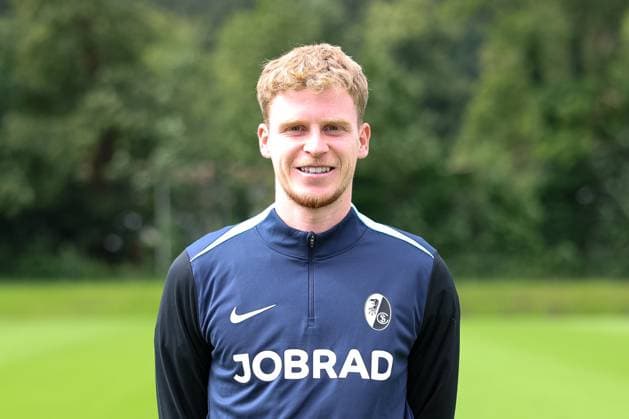 Simon Leopold (Teammanager) , Fussball, Regionalliga Suedwest, SC Freiburg II, Mannschaftsvorstellung, 04.07.2024, Freiburger Fußballschule, Freiburg im Breisgau, Deutschland Freiburg im Breisgau Freiburger Fußballschule Baden-Wuerttemberg Deutschland Copyright: xGrantxHubbsx