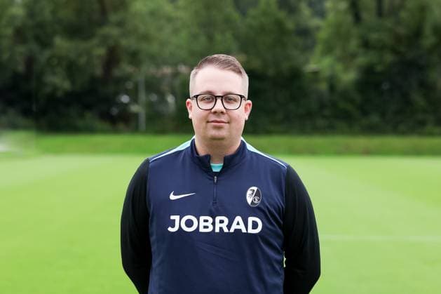 Dominik Schelb (Teamorganisator) , Fussball, Regionalliga Suedwest, SC Freiburg II, Mannschaftsvorstellung, 04.07.2024, Freiburger Fußballschule, Freiburg im Breisgau, Deutschland Freiburg im Breisgau Freiburger Fußballschule Baden-Wuerttemberg Deutschland Copyright: xGrantxHubbsx