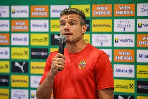 SOCCER - UEFA EL, Rapid vs Trabzonspor VIENNA,AUSTRIA,14.AUG.24 - SOCCER - UEFA Europa League, qualification, SK Rapid Wien vs Trabzonspor Kuluebue, preview, press conference, PK, Pressekonferenz Rapid. Image shows head coach Robert Klauss (Rapid).  GEPAxpictures xManuelxBinder