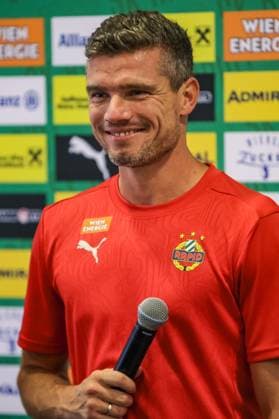 SOCCER - UEFA EL, Rapid vs Trabzonspor VIENNA,AUSTRIA,14.AUG.24 - SOCCER - UEFA Europa League, qualification, SK Rapid Wien vs Trabzonspor Kuluebue, preview, press conference, PK, Pressekonferenz Rapid. Image shows head coach Robert Klauss (Rapid).  GEPAxpictures xManuelxBinder