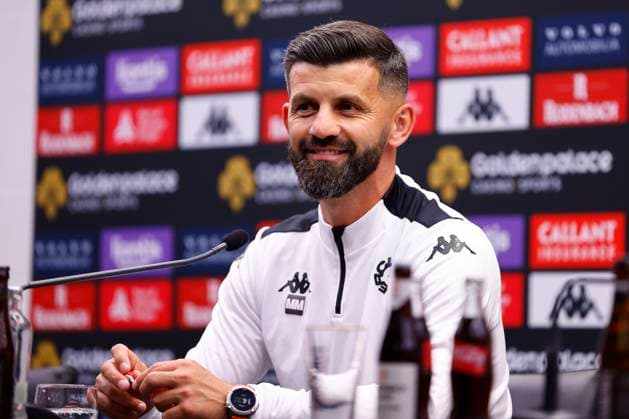 Cercle Brugge v Molde - UEFA Europa League - media activities BRUGGE, BELGIUM - AUGUST 14 : Muslic Miron head coach of Cercle Brugge and Daland Jesper defender of Cercle Brugge pictured during a press conference, PK, Pressekonferenz prior the UEFA Europa League third qualifying round 2nd leg match between Cercle Brugge and Molde on August 14, 2024 in Brugge, Belgium, 14 08 2024 Brugge Belgium  Copyright: xJanxDexMeuleneirx