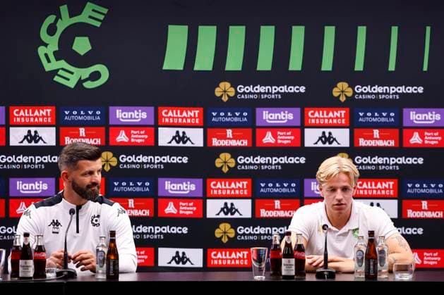Cercle Brugge v Molde - UEFA Europa League - media activities BRUGGE, BELGIUM - AUGUST 14 : Muslic Miron head coach of Cercle Brugge and Daland Jesper defender of Cercle Brugge pictured during a press conference, PK, Pressekonferenz prior the UEFA Europa League third qualifying round 2nd leg match between Cercle Brugge and Molde on August 14, 2024 in Brugge, Belgium, 14 08 2024 Brugge Belgium  Copyright: xJanxDexMeuleneirx