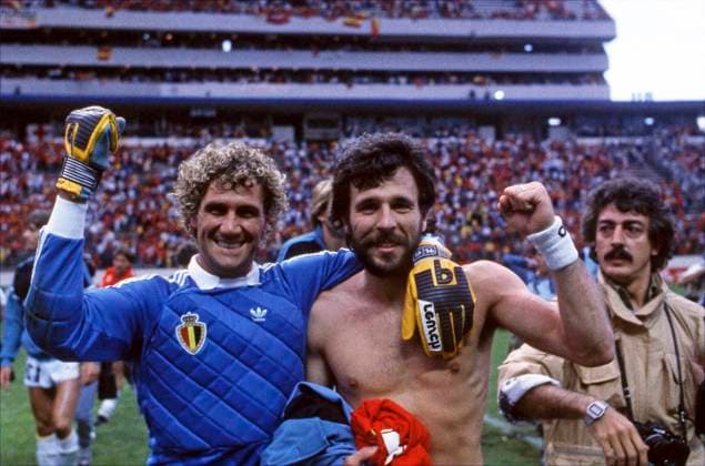 Football: mundial Belgium - Spain 1986 Mundial Mexico 22 06 1986 Belgique Belgium Belgie - Espagne Spain (1-1) * Jean-Marie Pfaff Eric Gerets Pictures Photo News Philippe Crochet Mexico Mexico  Copyright: xPhilippexCrochetx 10557336-002