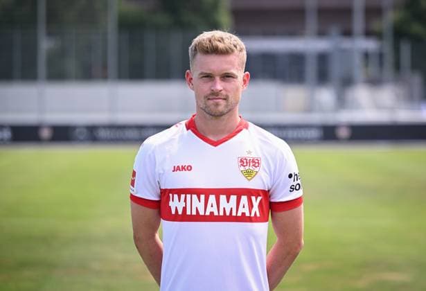 FUSSBALL 1. BUNDESLIGA 13.08.2024 Portraettermin 2024 2025 beim VfB Stuttgart auf dem Trainingsgelaende: Maximilian Mittelstaedt; VfB Stuttgart