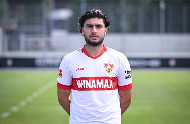 FUSSBALL 1. BUNDESLIGA 13.08.2024 Portraettermin 2024 2025 beim VfB Stuttgart auf dem Trainingsgelaende: Wahid Faghir; VfB Stuttgart