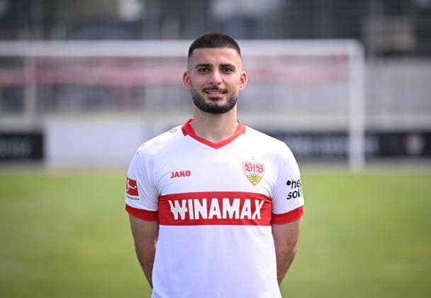 FUSSBALL 1. BUNDESLIGA 13.08.2024 Portraettermin 2024 2025 beim VfB Stuttgart auf dem Trainingsgelaende: Deniz Undav; VfB Stuttgart *** FOOTBALL 1 BUNDESLIGA 13 08 2024 Portraettermin 2024 2025 at VfB Stuttgart on the training ground Deniz Undav VfB Stuttgart
