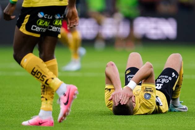 240815 Gustav Henriksson of Elfsborg in pain during the UEFA Europa League qualification match between Elfsborg and Rijeka on August 15, 2024 in Boras. Photo: Carl Sandin BILDBYRAN kod CS JJ0389 fotboll football soccer fotball uefa europa league elfsborg hnk rijeka bbeng depp skada Copyright: CARLxSANDIN BB240815CS010