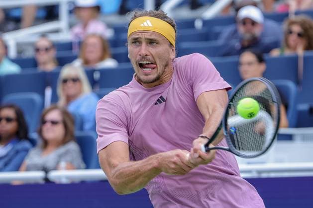 Sport Bilder des Tages August 15, 2024, Mason, Ohio, U.S: Alexander Zverev (GER) hits a two-handed backhand during ThursdayÃ¢â‚¬â ¢s round of the Cincinnati Open at the Lindner Family Tennis Center , Mason, Oh. Mason U.S - ZUMAs304 20240815_zaf_s304_030 Copyright: xScottxStuartx