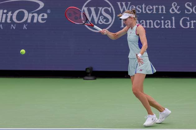 August 15, 2024, Mason, Ohio, U.S: Elena Rybakina (KAZ) hits a forehand shot during ThursdayÃ¢â‚¬â ¢s round of the Cincinnati Open at the Lindner Family Tennis Center , Mason, Oh. Mason U.S - ZUMAs304 20240815_zaf_s304_063 Copyright: xScottxStuartx