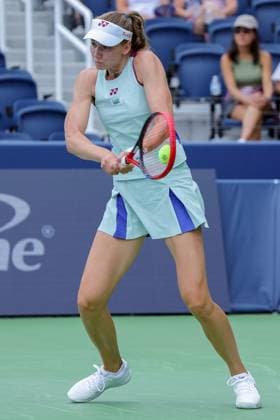 August 15, 2024, Mason, Ohio, U.S: Elena Rybakina (KAZ) smashes a backhand shot during ThursdayÃ¢â‚¬â ¢s round of the Cincinnati Open at the Lindner Family Tennis Center , Mason, Oh. Mason U.S - ZUMAs304 20240815_zaf_s304_070 Copyright: xScottxStuartx