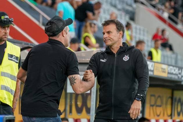 Fussball: UEFA EURO, EM, Europameisterschaft,Fussball LEAGUE 2024 2025 - 3. Qualifikationsrunde FC LUGANO (SUI) vs. PARTIZAN BELGRAD (SRB), Arena Thun, Schweiz: Trainer Mattia Croci Torti (FC Lugano) und Trainer Aleksandar StanojeviÄ‡ (Partizan) Stanojevic Thun SUI Copyright: xJOERANxSTEINSIEKx