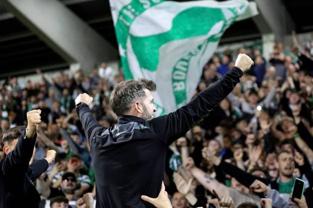 UEFA Europa League Third Qualifying Round Second Leg, Tallaght Stadium, Dublin 15 8 2024 Shamrock Rovers vs Celje Shamrock Rovers head coach Stephen Bradley celebrates with fans after the game Stephen Bradley celebrates with fans after the game 15 8 2024  Copyright: x INPHO LaszloxGeczox LG_004575