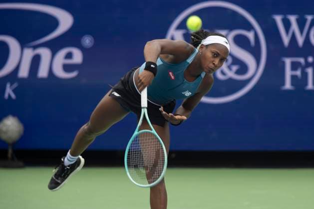 August 15, 2024, Mason, Oh, USA: 2024 Cincinnati Open Tennis, 2024 08 15 - Coco Gauff serves a ball against opponent Yulia Putintseva. ZUMAPress Mason USA - ZUMAn24_ 20240815_zaf_n24_138 Copyright: xWallyxNellx