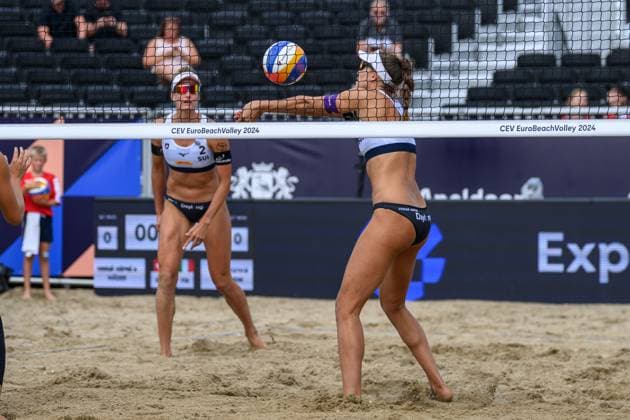 European Championships Beach-Volleyball, 16.08.2024, Den Haag Anouk Verge-Depre (SUI), Joana Maeder (SUI); European Championships Beach-Volleyball, Den Haag am 16.08.2024 Copyright: xBEAUTIFULxSPORTS PeterxWeberx