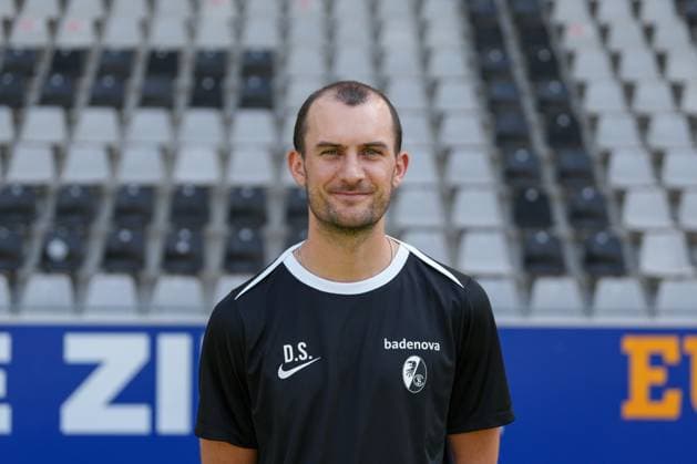 Daniel Streif (SC Freiburg, Datenanalyst) Media Day in der Saison 2024 2025 bei den SC Freiburg Frauen Copyright: xArnexAmbergx