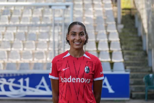 Cora Zicai (SC Freiburg, 28) Media Day in der Saison 2024 2025 bei den SC Freiburg Frauen Copyright: xArnexAmbergx