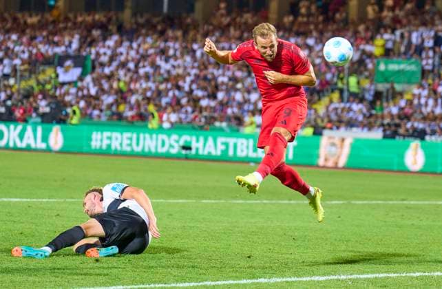 Sport Themen der Woche KW33 Harry Kane, FCB 9 scores, shoots goal , Tor, Treffer, Torschuss, 0-4 in the match SSV ULM - FC BAYERN MUENCHEN DFB-Pokal, German Football Cup, 1.round on Aug 16, 2024 in Ulm, Germany. Season 2024 2025