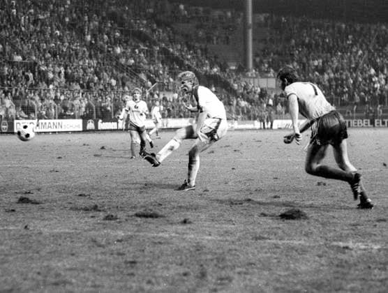Borussia Mönchengladbach - Eintracht Braunschweig 10:0 11.10.1984 Tor 9:0 durch Helmut Rahn *** Borussia Mönchengladbach Eintracht Braunschweig 10 0 11 10 1984 Goal 9 0 by Helmut Rahn HM
