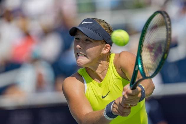 August 17, 2024, Mason, Ohio, U.S: Mirra Andreeva (RUS) hits a two-handed backhand during SaturdayÃ¢â‚¬â ¢s quarterfinal round at the Cincinnati Open at the Lindner Family Tennis Center , Mason, Oh. Mason U.S - ZUMAs304 20240817_zaf_s304_070 Copyright: xScottxStuartx