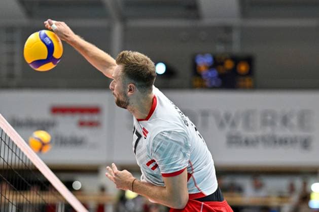 VOLLEYBALL - CEV EuroVolley 2026 quali HARTBERG,AUSTRIA,17.AUG.24 - VOLLEYBALL - CEV EuroVolley 2026, men, qualification, OEVV international match, Länderspiel, Nationalmannschaft Austria vs Azerbaijan. Image shows Paul Buchegger (AUT) during warm-up.  GEPAxpictures xAvnixRetkoceri