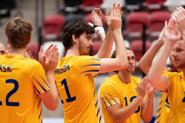 240817 Sveriges Patrik Johansson deppar efter volleybollmatchen i herrarnas EM-kval mellan Sverige och Schweiz den 17 augusti 2024 i Habo. Copyright: AXELxBOBERG BB240817AX073