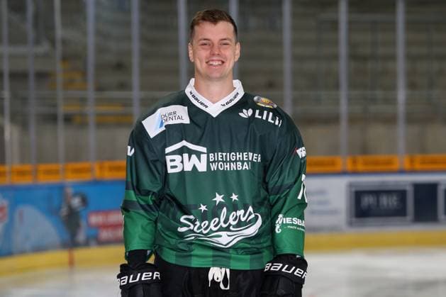 Eishockey, DEL2, SC Bietigheim Steelers Porträttermin 2024 2025 BAU 17.08.2023, Deutschland, Bietigheim, Eishockey, SC Steelers Bietigheim, Bastian Eckl
