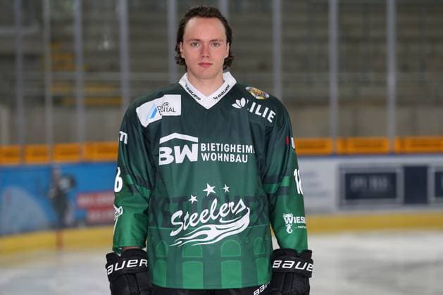 Eishockey, DEL2, SC Bietigheim Steelers Porträttermin 2024 2025 BAU 17.08.2023, Deutschland, Bietigheim, Eishockey, SC Steelers Bietigheim, Marvin Drothen