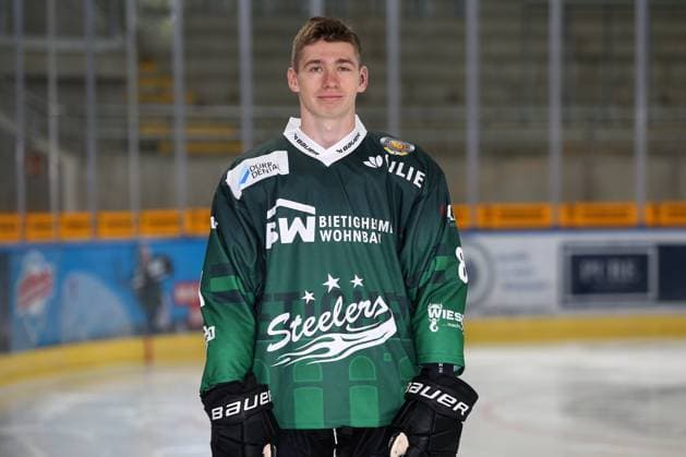 Eishockey, DEL2, SC Bietigheim Steelers Porträttermin 2024 2025 BAU 17.08.2023, Deutschland, Bietigheim, Eishockey, SC Steelers Bietigheim, Alexander Dell