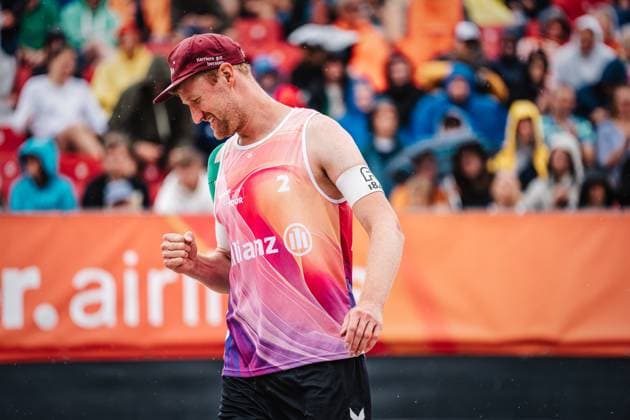 Beachvolleyball Männer Allianz German Beach Tour 2024 Tourstop Kühlungsborn 2 18.08.2024 Yannick Harms ballt die Faust Kühlungsborn Strand an der Seebrücke Mecklenburg-Vorpommern Deutschland