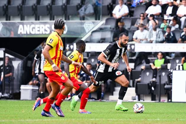Abdelli Himad ( 10 - Angers ) during the Ligue 1 match between Angers SCO and RC Lens at Stade Raymond Kopa on August 18, 2024 in Angers, France. ( Photo by federico pestellini panoramic ) - FOOTBALL : Angers vs Lens - Ligue 1 - 18 08 2024 FedericoPestellini Panoramic 