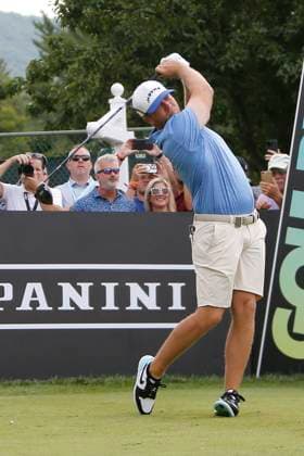 WHITE SULPHUR SPRINGS, WV - AUGUST 18: Smash GC s Talor Gooch watches his shot from the 1st tee during the final round of the LIV Golf League Greenbrier at The Old White Course on August 18, 2024, in White Sulphur Springs, WV. (Photo by Lee Coleman Icon Sportswire) GOLF: AUG 18 LIV Golf League Greenbrier EDITORIAL USE ONLY Icon155240818014