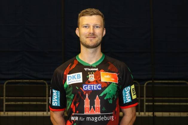 Philipp Weber (SC Magdeburg,20) - 1. Handball Bundesliga Porträttermin 1. BL 2024 2025 offizieller Fototermin SC Magdeburg in der GETEC Arena in Magdeburg - Porträt, Portrait, Einzelbild, Deutschland, Handball, Maenner, GER, 19.08.2024