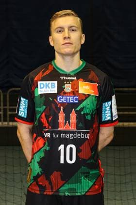Gisli Kristjansson (SC Magdeburg,10) - 1. Handball Bundesliga Porträttermin 1. BL 2024 2025 offizieller Fototermin SC Magdeburg in der GETEC Arena in Magdeburg - Porträt, Portrait, Einzelbild, Deutschland, Handball, Maenner, GER, 19.08.2024