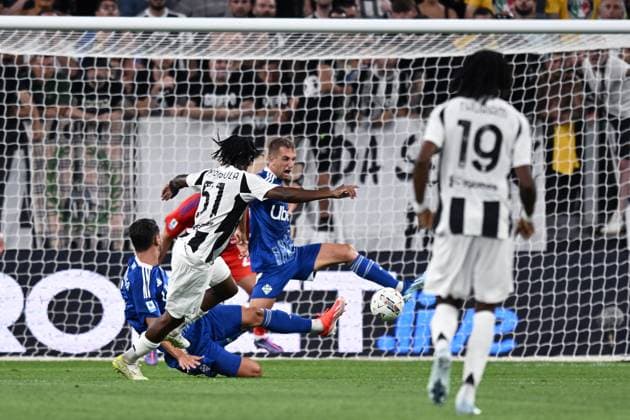 Db Torino 19 08 2024 - campionato di calcio serie A Juventus-Como foto Daniele Buffa Image nella foto: gol Samuel Mbagula 