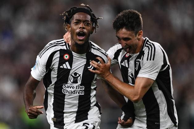 Mg Torino 19 08 2024 - campionato di calcio serie A Juventus-Como foto Matteo Gribaudi Image nella foto: esultanza gol Samuel Mbangula 